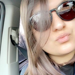 Meet your Posher, Natalie